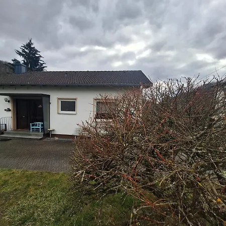 Charmante, Familienfreundliche Im Herzen Der Vulkaneifel 아파트 *