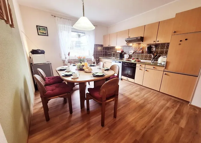 Apartament Charmante, Familienfreundliche Im Herzen Der Vulkaneifel